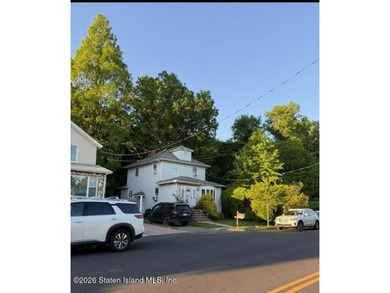 Welcome to this well-maintained detached single-family home - photo 3