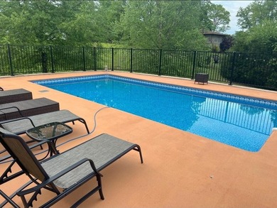 Spacious and full of value, this beautiful 3-bedroom with a 4th - photo 4