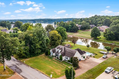 Waterfront Paradise on Beautiful Beech Lake! This 4 Bedroom, 4 - photo 4