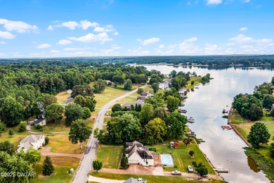 Waterfront Paradise on Beautiful Beech Lake! This 4 Bedroom, 4 - photo 5