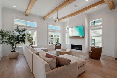 Elegantly appointed and recently built custom Gulf View home on - photo 5