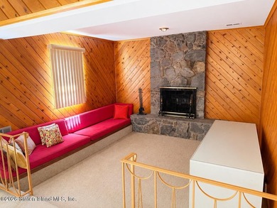 Welcome to this spacious and well-maintained detached - photo 10
