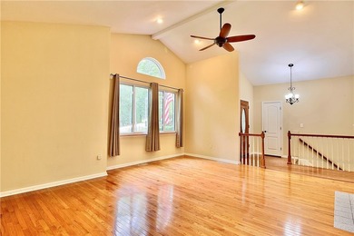 Additional listing photo 1