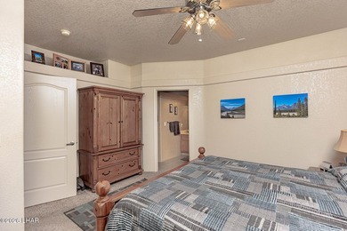 Immaculate and move in ready! This beautifully maintained - photo 24