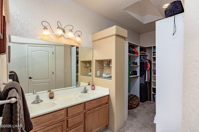 Immaculate and move in ready! This beautifully maintained - photo 25