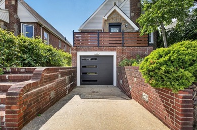 This newly renovated single-family home in the Bayside area - photo 1