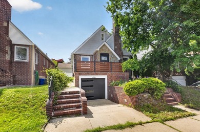 This newly renovated single-family home in the Bayside area - photo 3