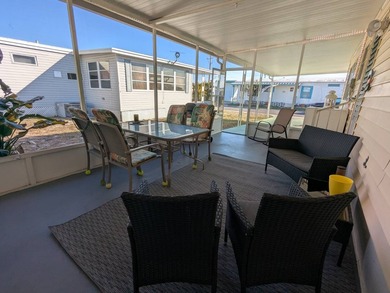 Discover your cozy retreat in Clearwater, Florida's serene fifty - photo 38