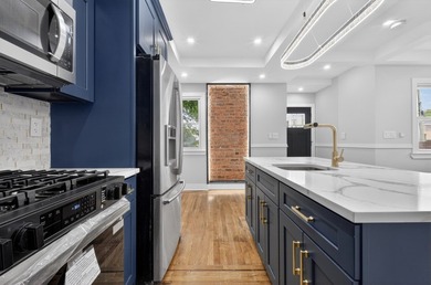 This newly renovated single-family home in the Bayside area - photo 8