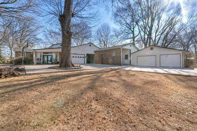 Little Red River Home For Sale in Heber Springs Arkansas