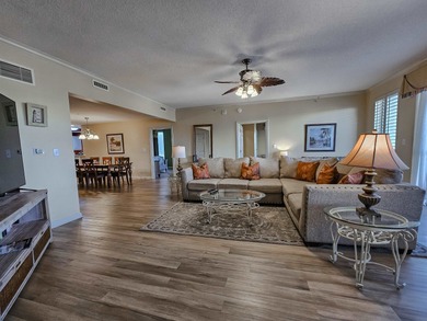 ***BE SURE TO WATCH WALK-THRU VIDEO INCLUDED IN LISTING!!***