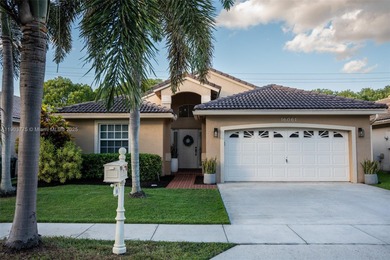 Weston Lakes Area Home For Sale in Weston Florida