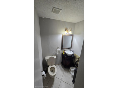 Welcome home to this 2-bedroom townhouse located just minutes - photo 8