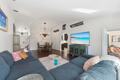 Mediterranean-style 3-bedroom, 2-bath, 1-car garage villa in St - photo 8