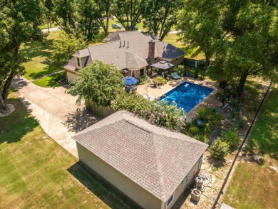 (private lake, pond, creek) Home For Sale in Unincorporated Tennessee