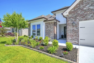 Welcome to the popular Sycamore III floor plan in the - photo 4