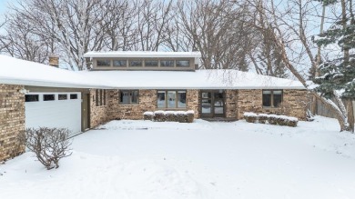 Lake Home For Sale in Appleton, Wisconsin