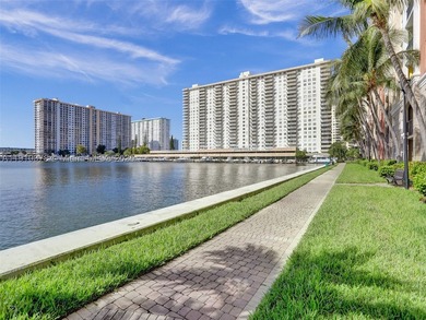Beautiful Furnished 2 Bedroom condo in Sunny Isles Beach, FL - photo 22