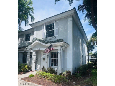 Lake Townhome/Townhouse For Sale in Fort Myers, Florida