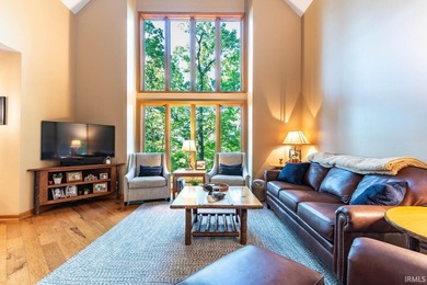 This stunning rustic-contemporary retreat sits on a private - photo 9