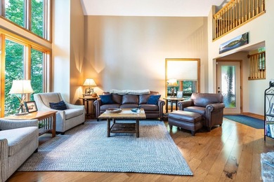 This stunning rustic-contemporary retreat sits on a private - photo 10