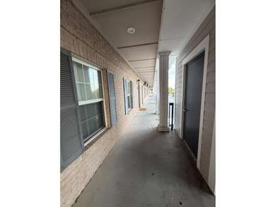 EASY SHOW! Now vacant. Destin BUSINESS PROFESSIONALS! Here is a - photo 7