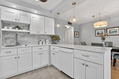 Amazing turn key condo with spectacular water view. 1-bedroom, 1 - photo 1