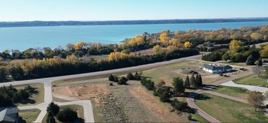 Lake lot on Vacation Drive! 1.04 +/- acre lot ready for you to - photo 4