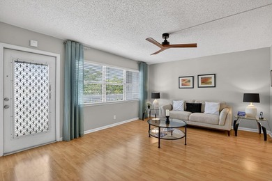 Amazing turn key condo with spectacular water view. 1-bedroom, 1 - photo 4