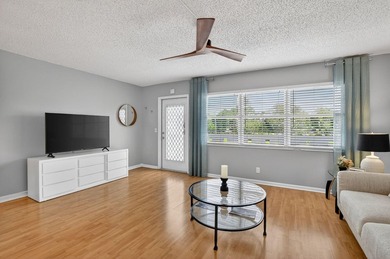 Amazing turn key condo with spectacular water view. 1-bedroom, 1 - photo 5