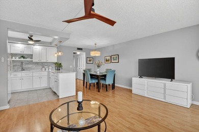 Amazing turn key condo with spectacular water view. 1-bedroom, 1 - photo 6