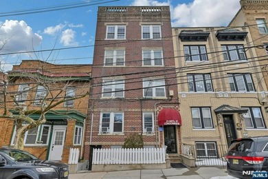 Hudson River Condo For Sale in West New York New Jersey