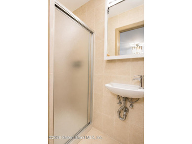 Welcome to this gorgeous 2-bedroom, 2-bath townhouse condo - photo 8