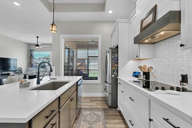 There are NO SPECIALS on this gorgeous 2-bedroom, 2-bathroom - photo 11