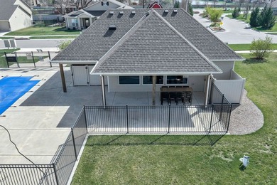 There are NO SPECIALS on this gorgeous 2-bedroom, 2-bathroom - photo 25
