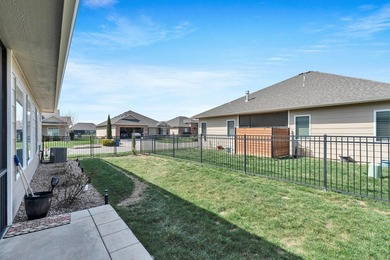 There are NO SPECIALS on this gorgeous 2-bedroom, 2-bathroom - photo 30