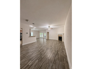 *Professional photos coming soon!* Seller offering carpet - photo 2