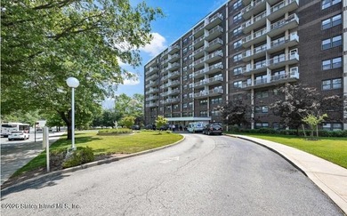 Welcome to The Fountains, a luxury high-rise offering 24-hour - photo 2
