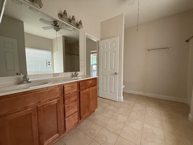 *Professional photos coming soon!* Seller offering carpet - photo 9