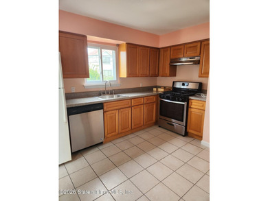 Welcome to 30 Pleasant St- Beautiful home, 2/3 bedrooms, 1.5 - photo 4