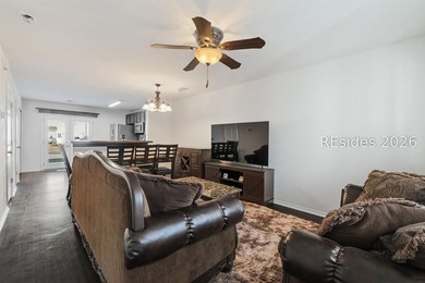 WELCOME HOME! This beautifully updated, turnkey 2-bedroom, 2 - photo 6