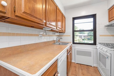 Lovely 2 Bedroom Co-Op Apartment On The Top Floor In Garden Town - photo 7