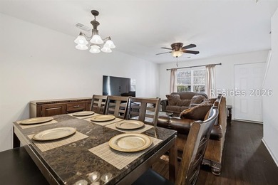 WELCOME HOME! This beautifully updated, turnkey 2-bedroom, 2 - photo 9