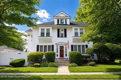 Get ready to start living well in Livingston! This large stately - photo 1