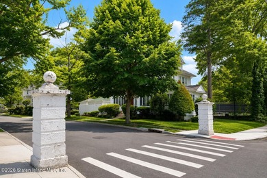 Get ready to start living well in Livingston! This large stately - photo 5