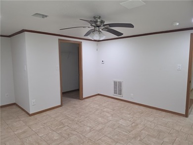 MOTIVATED SELLER! $20,000 PRICE IMPROVEMENT! Owner Financing - photo 24