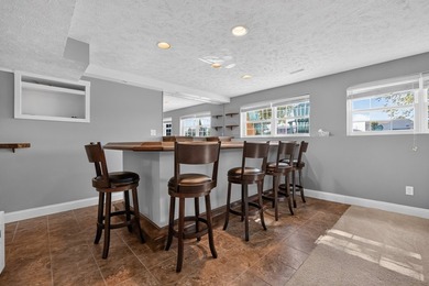 Enjoy beautiful waterfront views from this spacious home in - photo 30