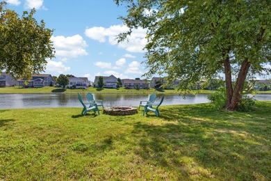 Enjoy beautiful waterfront views from this spacious home in - photo 42