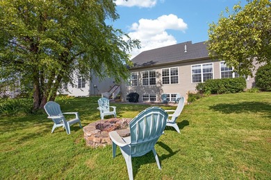 Enjoy beautiful waterfront views from this spacious home in - photo 44