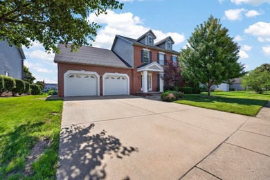 Enjoy beautiful waterfront views from this spacious home in - photo 47